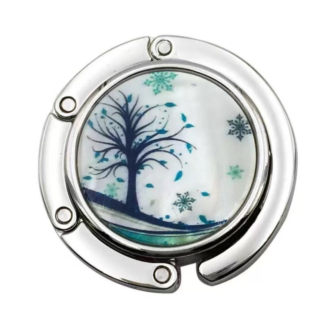 Multicolor circular-shaped Blue-Green tree leaves floral drawing hook